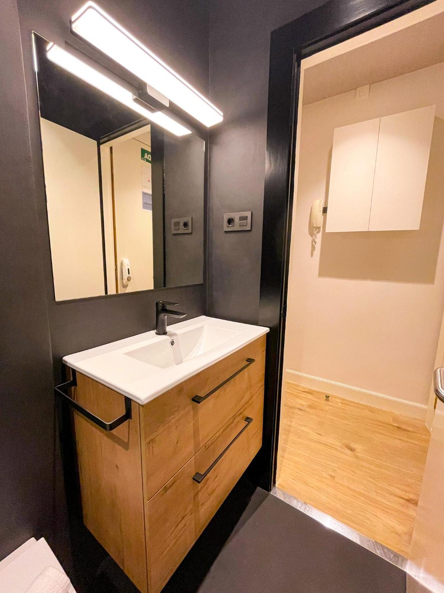 Vivienda Turistica En Bilbao La Vieja Con Wifi Y Parking Apartman Kültér fotó